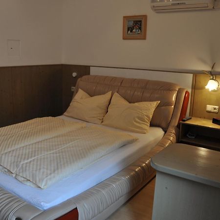 Pension Arkadenhof Fürstenfeld Extérieur photo