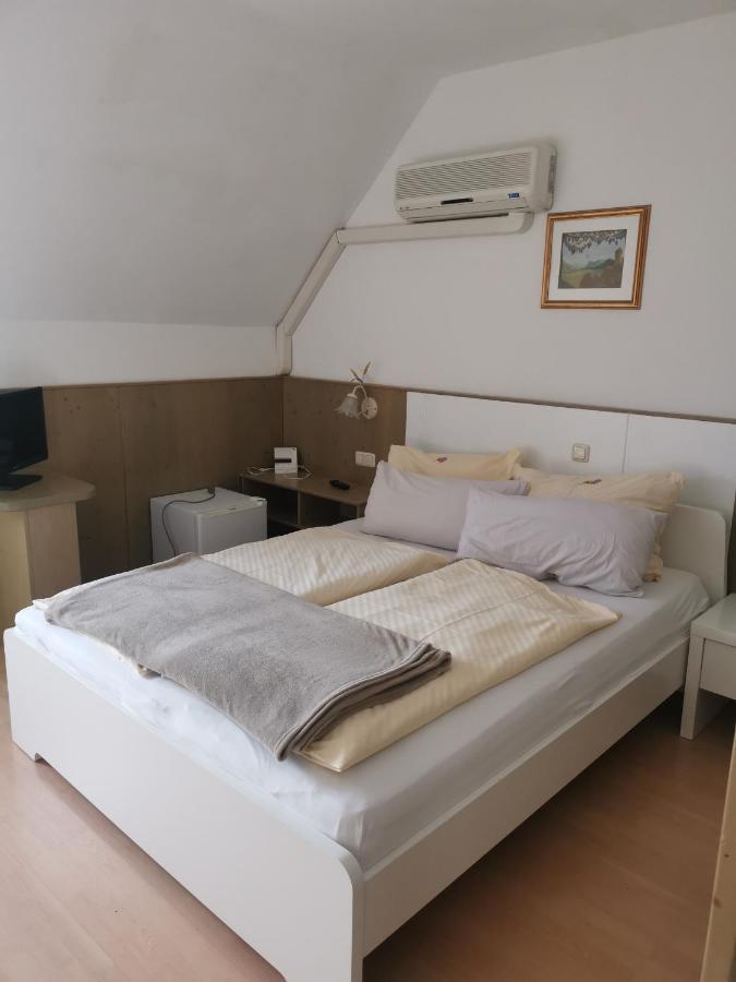Pension Arkadenhof Fürstenfeld Extérieur photo