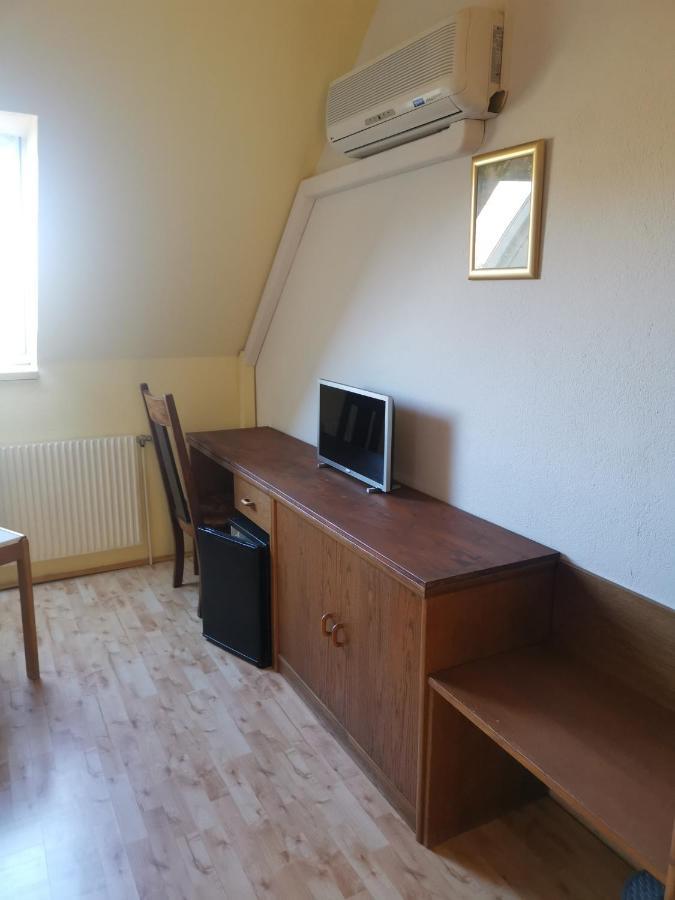 Pension Arkadenhof Fürstenfeld Extérieur photo