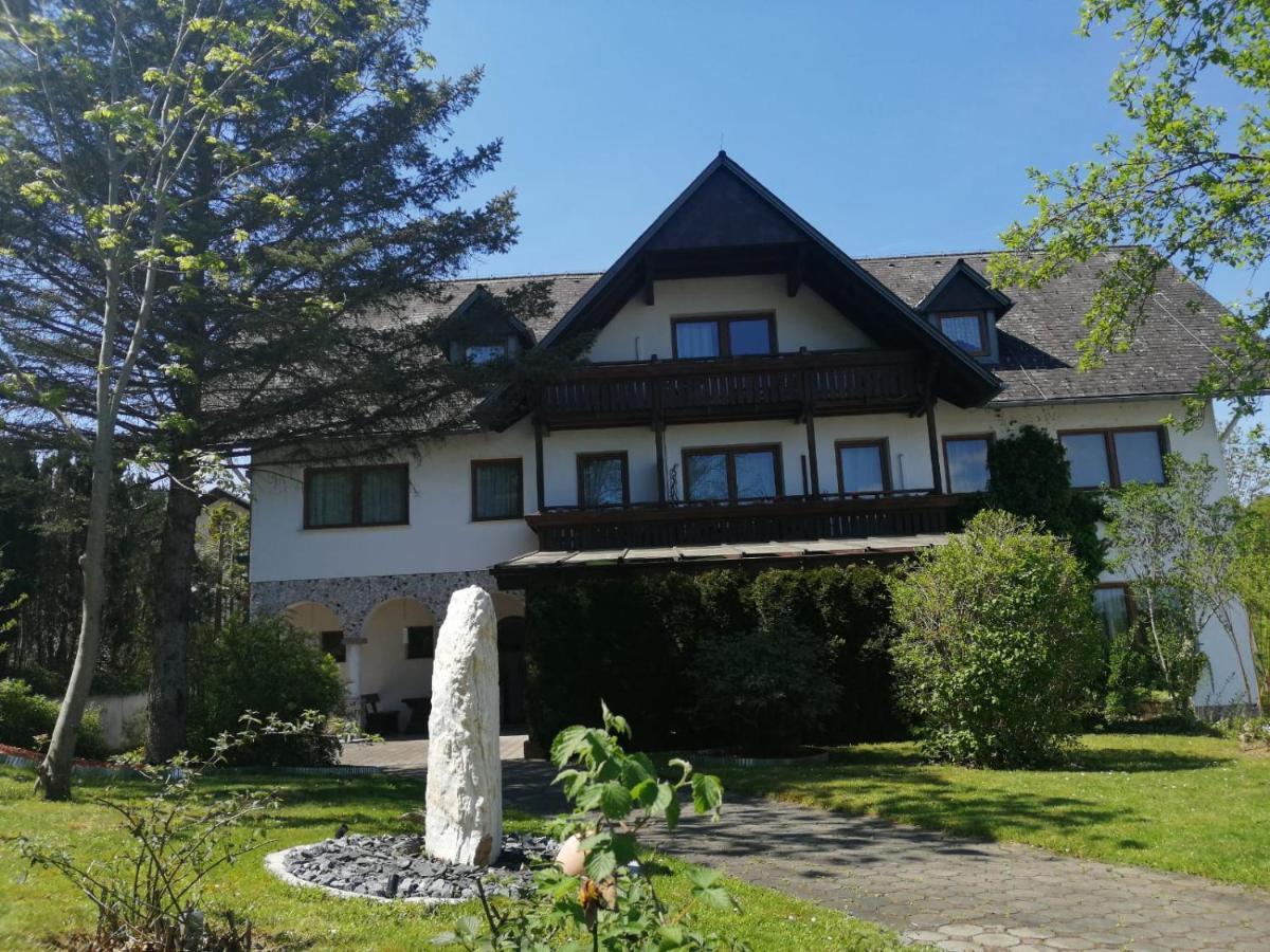 Pension Arkadenhof Fürstenfeld Extérieur photo